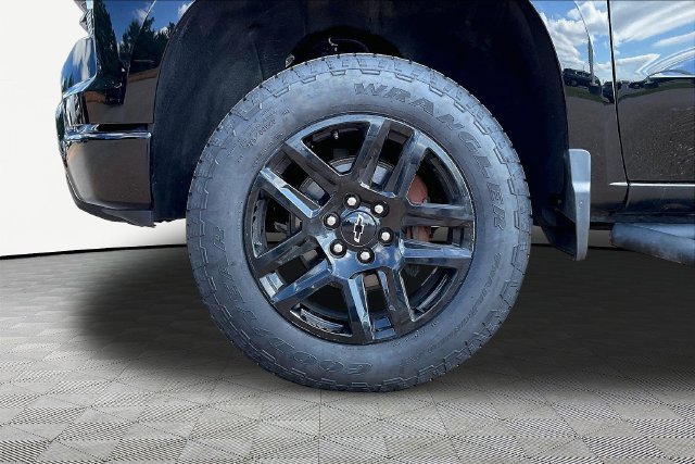 Used 2025 Chevrolet Silverado 1500 LT Trail Boss w/ LT Trail Boss Premium Package AWD/4WD image 22