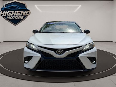 Used 2019 Toyota Camry XSE FWD image 9