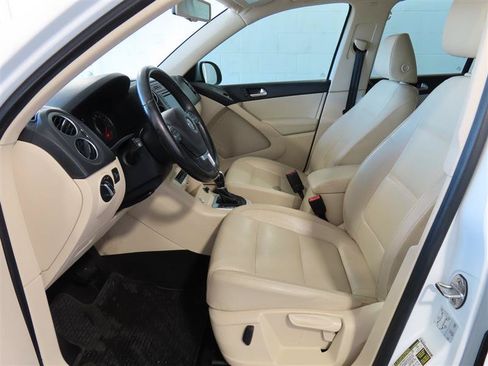 Used 2017 Volkswagen Tiguan S FWD image 18