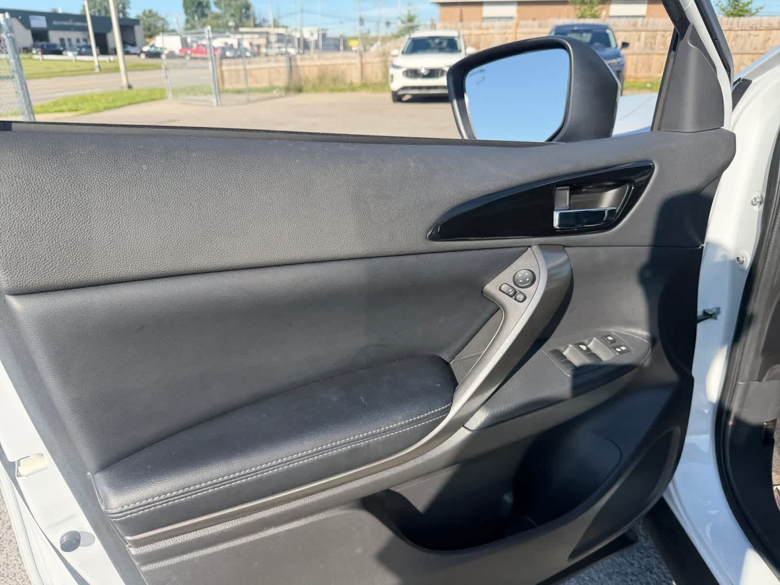Used 2025 Mitsubishi Eclipse Cross AWD image 12