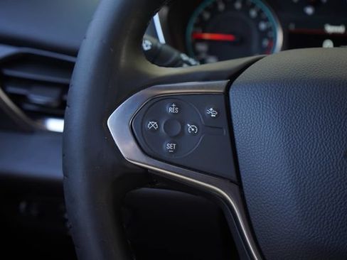 Used 2023 Chevrolet Traverse LT FWD image 19