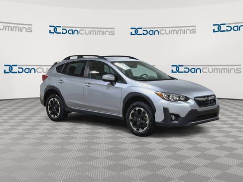 Used 2021 Subaru Crosstrek 2.0i Premium AWD/4WD image 3