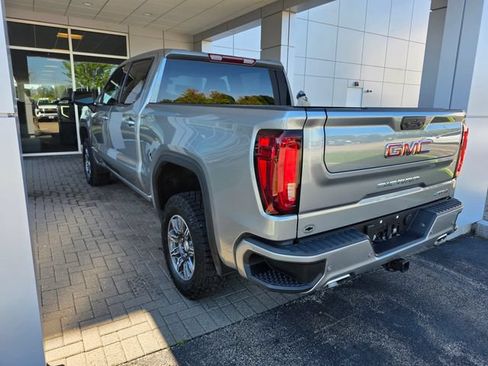Used 2025 GMC Sierra 1500 AT4 AWD/4WD image 2