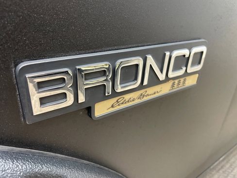 Used 1996 Ford Bronco image 7