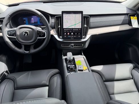 New 2026 Volvo XC90 T8 Ultra w/ Protection Package Premier AWD/4WD image 10