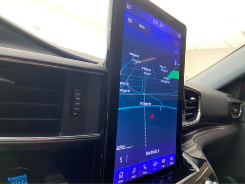 Used 2024 Ford Explorer Limited w/ Limited Technology Package image 29