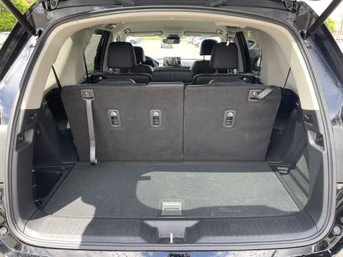 Used 2025 Honda Pilot EX-L image 16