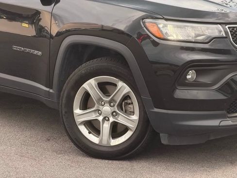 Used 2024 Jeep Compass Latitude AWD/4WD image 2