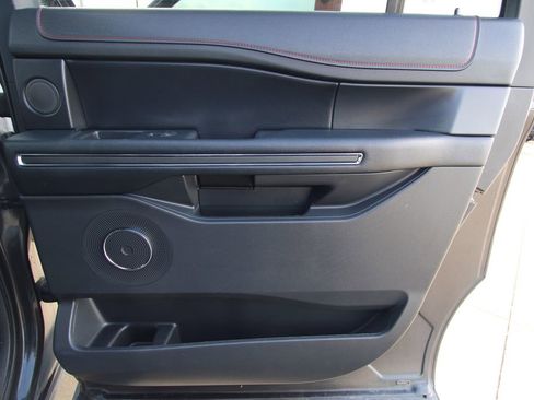 Used 2023 Ford Expedition Max Limited image 46