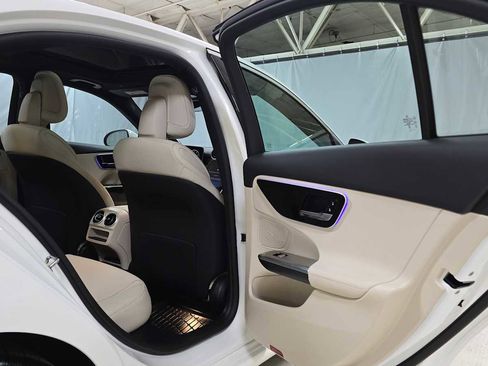 Certified 2025 Mercedes-Benz C 300 4MATIC Sedan image 14