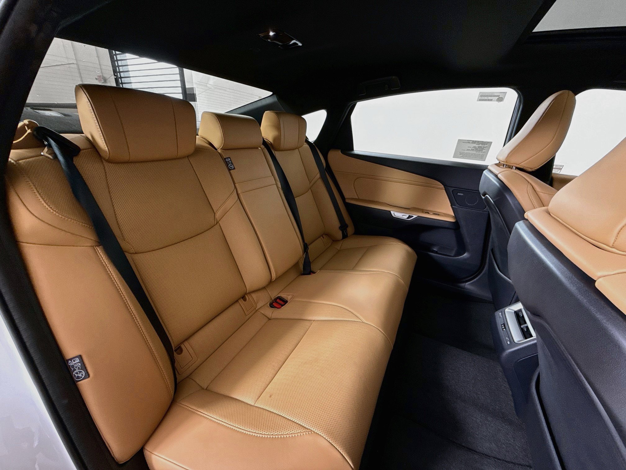 New 2026 Lexus ES 350h w/ Cold Area Package FWD image 26