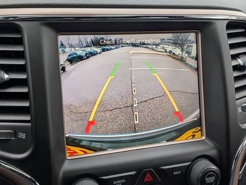 Used 2016 Jeep Grand Cherokee Limited w/ Trailer Tow Group IV image 27