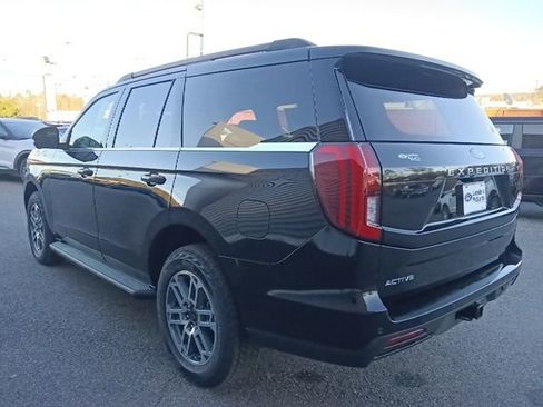 New 2026 Ford Expedition Active image 5