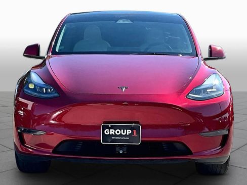 Used 2024 Tesla Model Y 2WD image 3