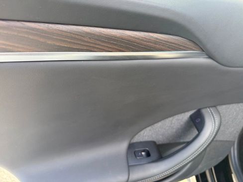 Used 2021 Tesla Model S Plaid image 22