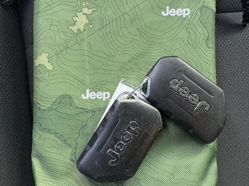 Used 2019 Jeep Wrangler Unlimited Sport S AWD/4WD image 22