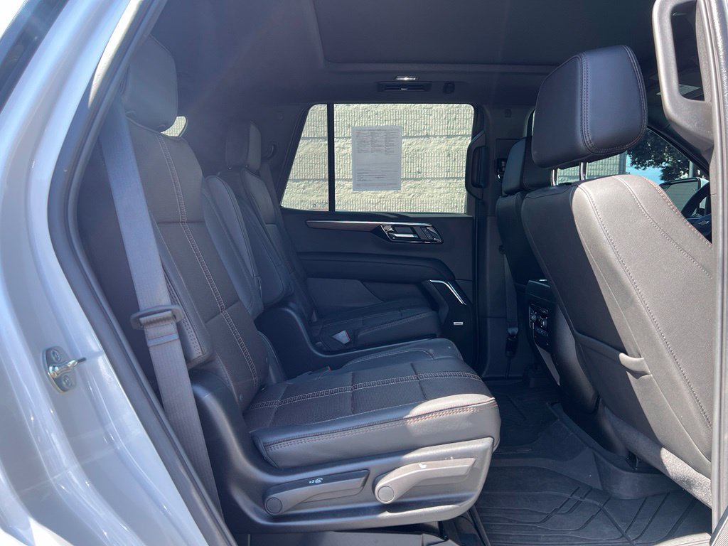Used 2025 Chevrolet Tahoe High Country AWD/4WD image 20