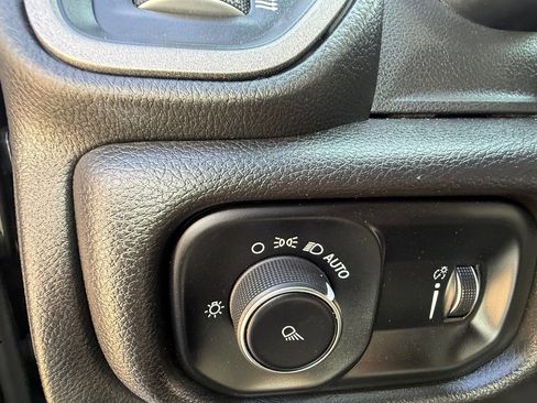 Used 2022 RAM 3500 Tradesman w/ Chrome Appearance Group image 18