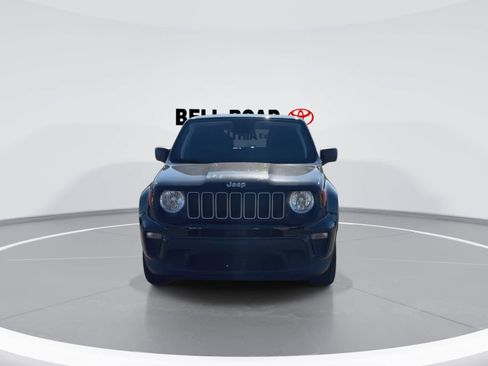 Used 2023 Jeep Renegade Latitude image 3