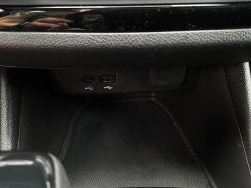 Used 2025 Buick Envista Sport Touring FWD image 24