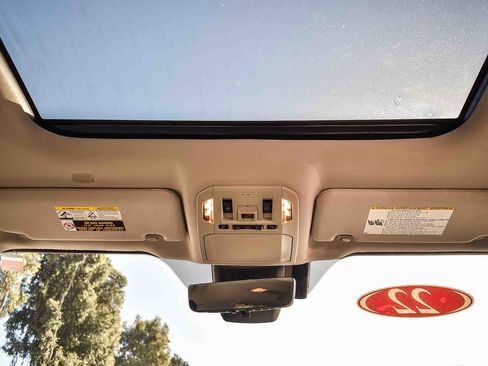 Used 2022 Toyota Highlander Platinum image 14