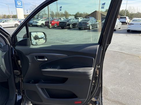 Used 2022 Honda Pilot Special Edition image 24