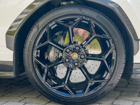 Used 2023 Lamborghini Urus Performante image 35