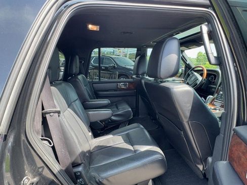 Used 2015 Lincoln Navigator 4WD image 10