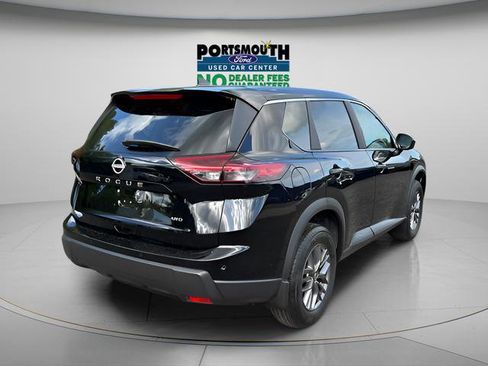 Used 2025 Nissan Rogue S AWD/4WD image 21
