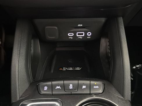 Used 2023 Chevrolet TrailBlazer RS w/ Technology Package image 21