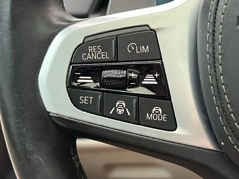 Used 2022 BMW X5 xDrive40i w/ M Sport Package AWD/4WD image 19
