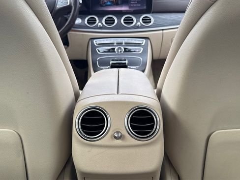 Used 2018 Mercedes-Benz E 300 image 31
