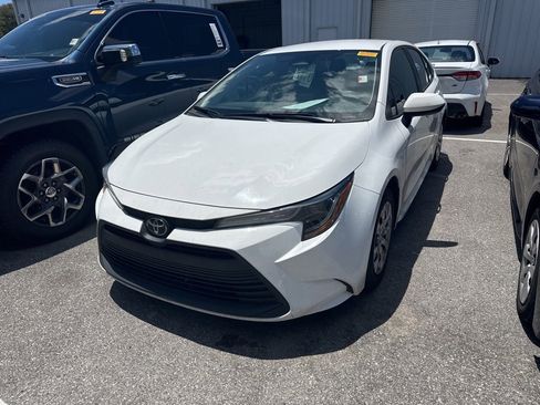 Used 2024 Toyota Corolla LE FWD image 1