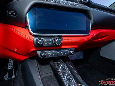 Used 2020 Ferrari Portofino RWD image 18