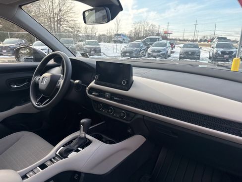 Used 2023 Honda HR-V LX image 13
