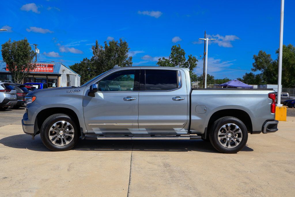 Used 2024 Chevrolet Silverado 1500 High Country RWD image 24