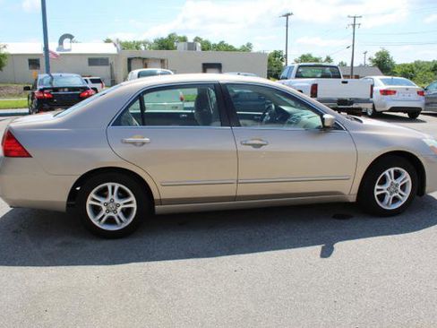 Used 2006 Honda Accord EX-L image 9