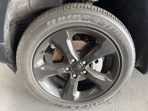 Used 2022 Jeep Grand Cherokee Altitude image 2