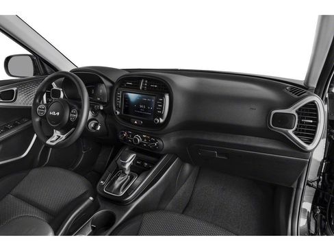 Used 2023 Kia Soul LX w/ LX Technology Package FWD image 11