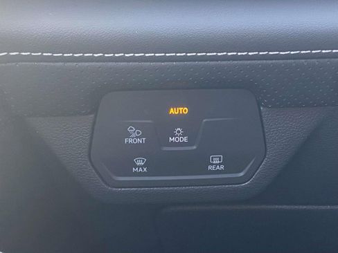 New 2026 Volkswagen Atlas Cross Sport SEL Premium R-Line image 22