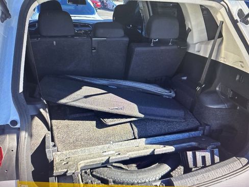 Used 2018 Volkswagen Tiguan S image 17