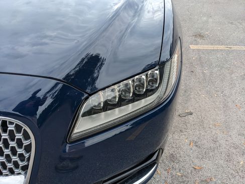 Used 2017 Lincoln Continental Black Label w/ Rear-seat Package image 10