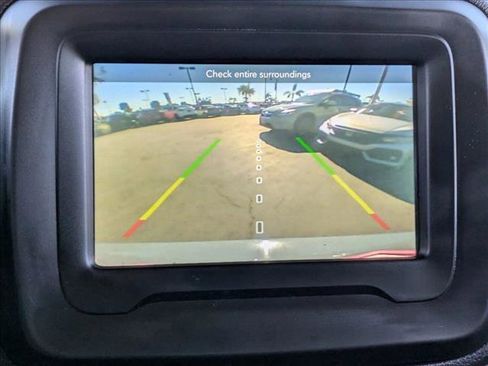 Used 2018 Jeep Renegade Latitude image 14