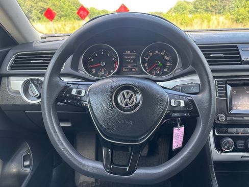 Used 2018 Volkswagen Passat 2.0T S w/ Driver Assistance Package FWD image 11
