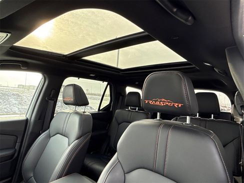 Certified 2025 Honda Pilot TrailSport image 19