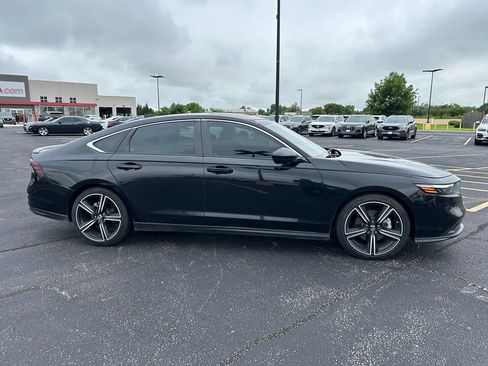 Used 2024 Honda Accord Sport image 8