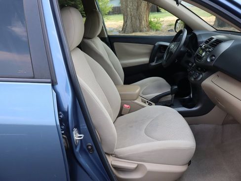 Used 2011 Toyota RAV4 4WD w/ Upgrade Value Pkg image 23