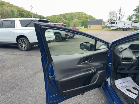 Used 2024 Toyota Prius XLE AWD/4WD image 12