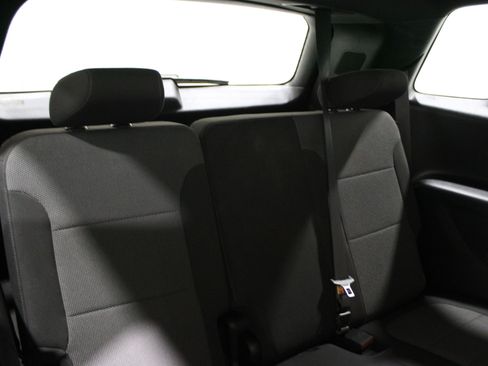 Used 2023 Chevrolet Traverse LT image 31