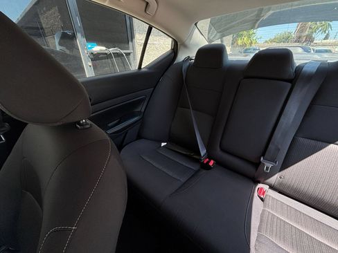 Used 2025 Nissan Altima 2.5 SV FWD image 39